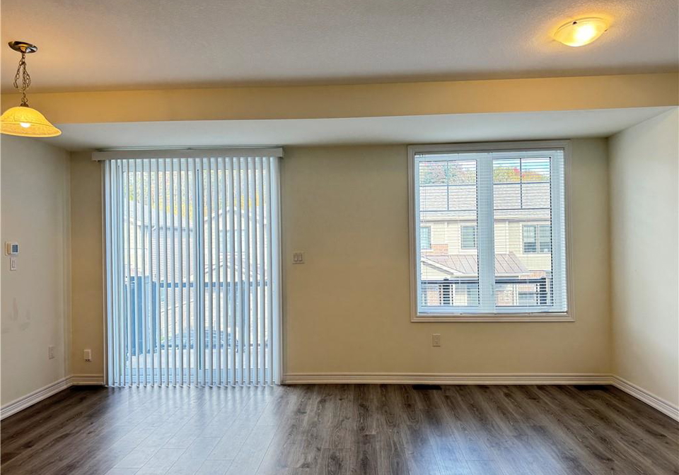 100-hollywood-court-waterloo-ontario-40855983