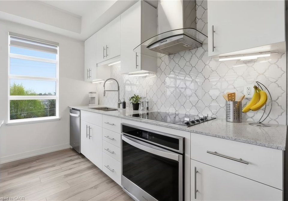 251-northfield-drive-e-waterloo-ontario-40856013