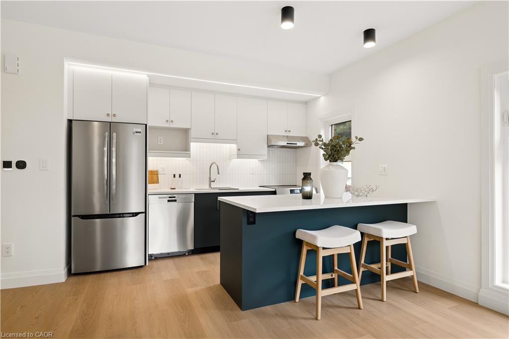 563-wellington-street-kitchener-ontario-40856057
