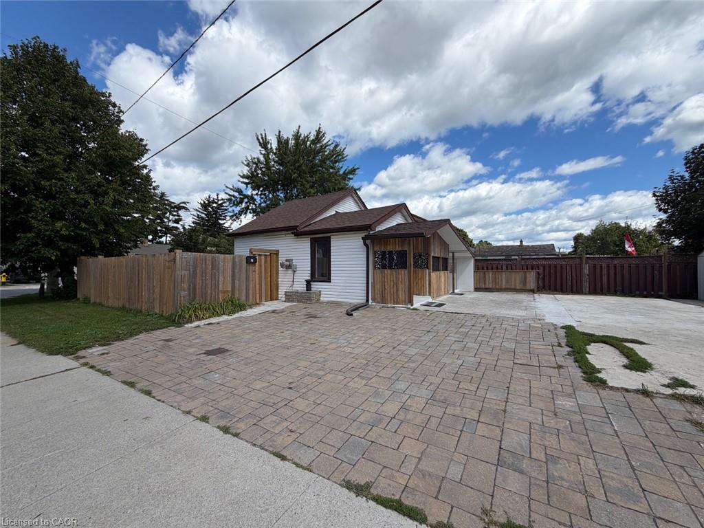 76-avenue-road-cambridge-ontario-40856069
