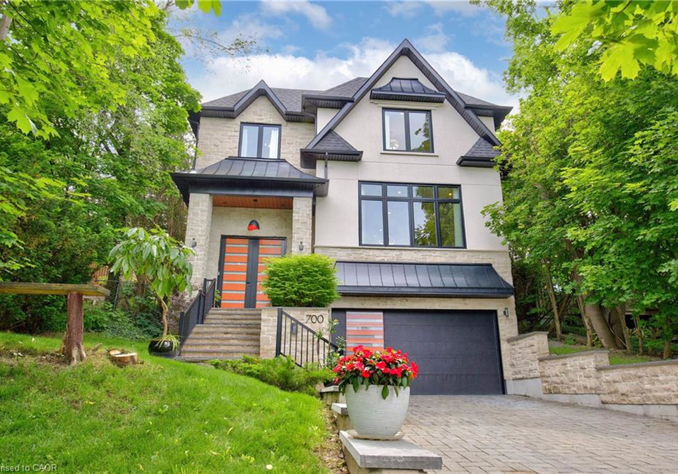 700-hillcrest-road-west-shore-ontario-40856103