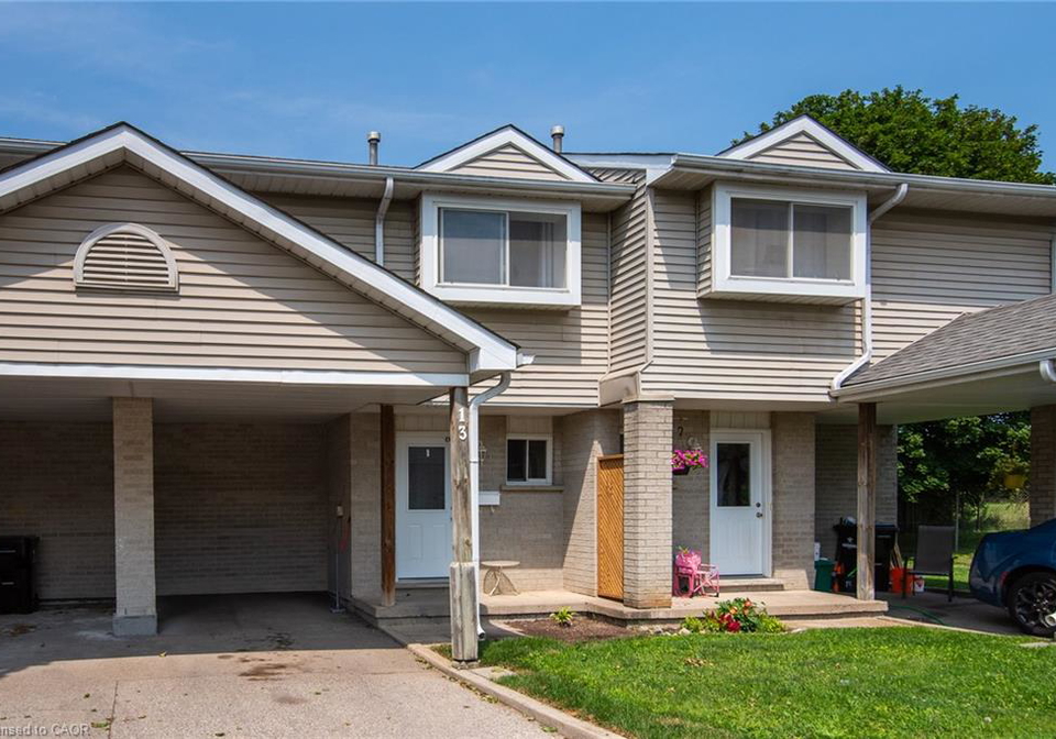 125-sekura-crescent-cambridge-ontario-40856110