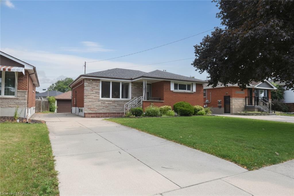 19-nova-drive-hamilton-ontario-40856114