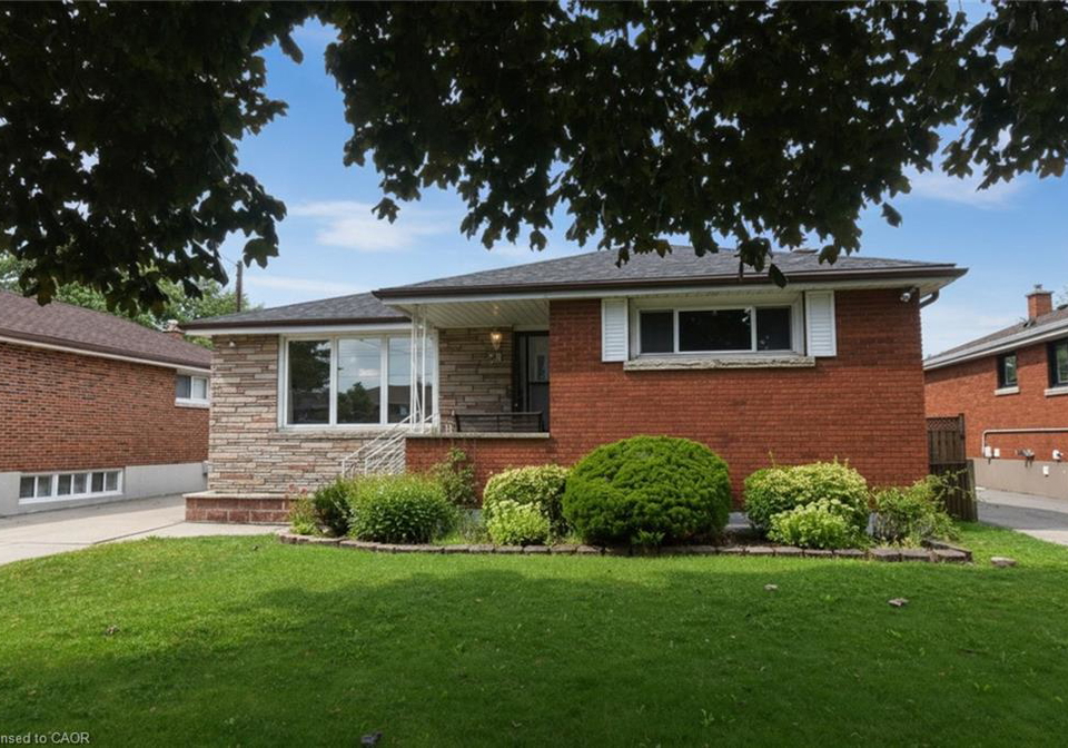 19-nova-drive-hamilton-ontario-40856114
