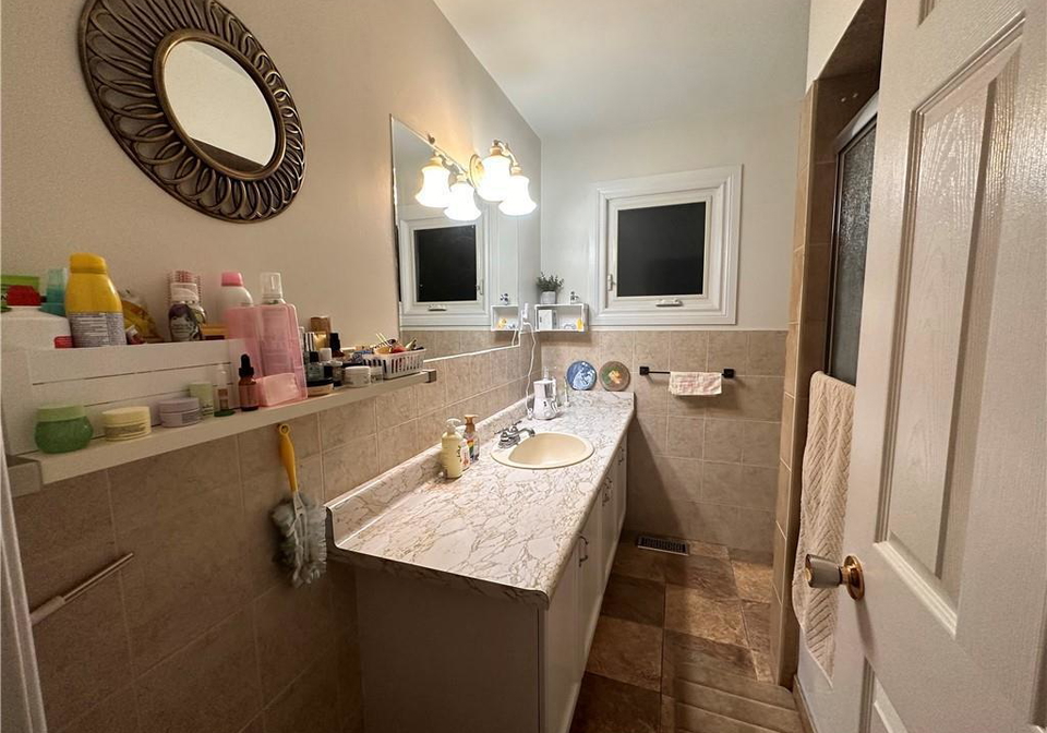 357-mohawk-road-w-hamilton-ontario-40856127