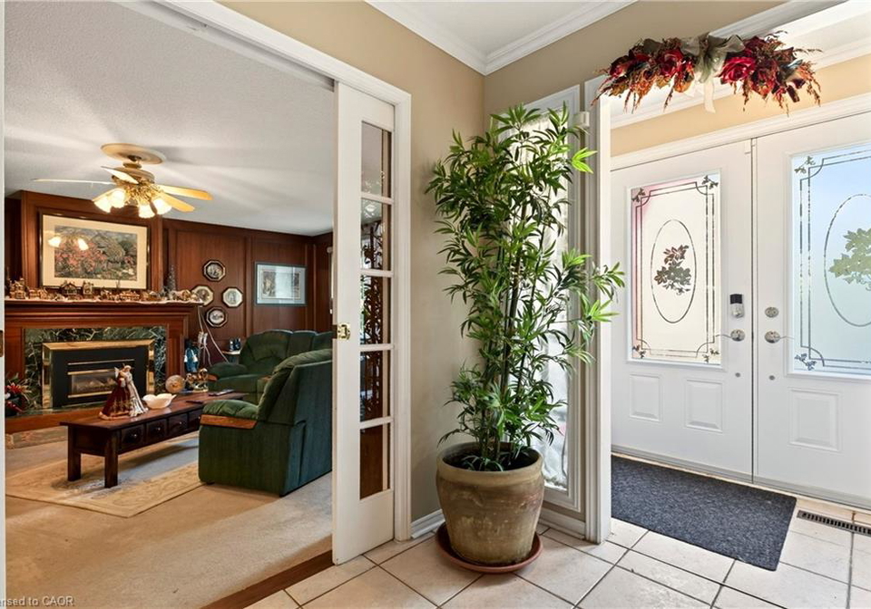 376-melanie-crescent-ancaster-ontario-40856182