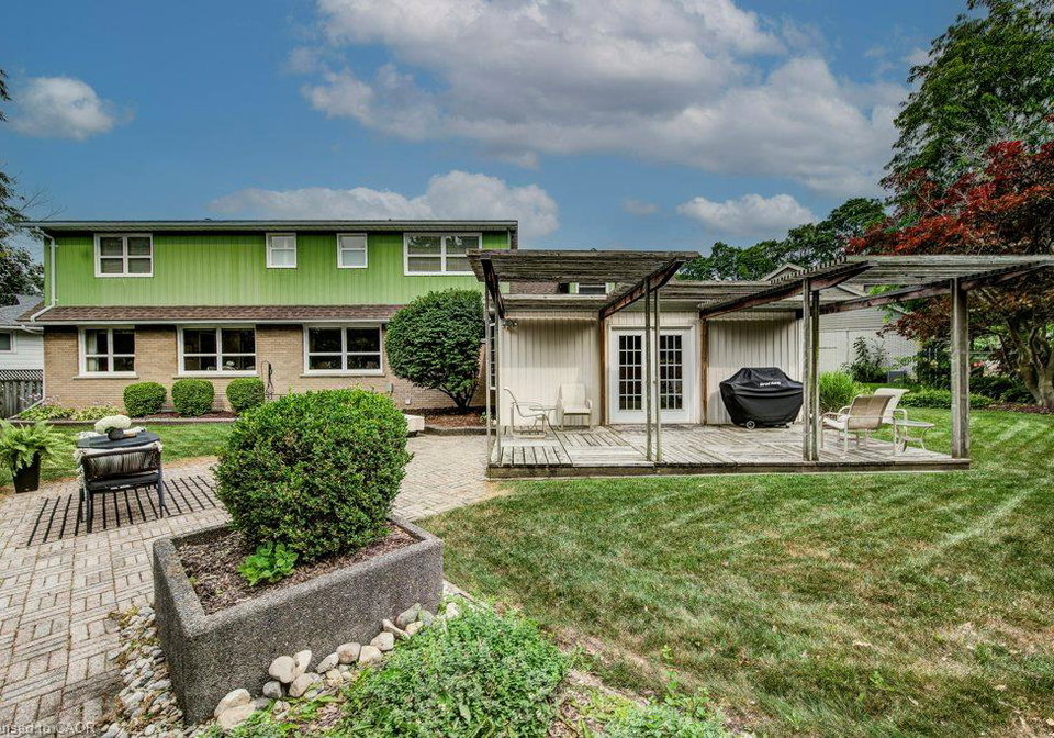 97-somerset-crescent-waterloo-ontario-40856183