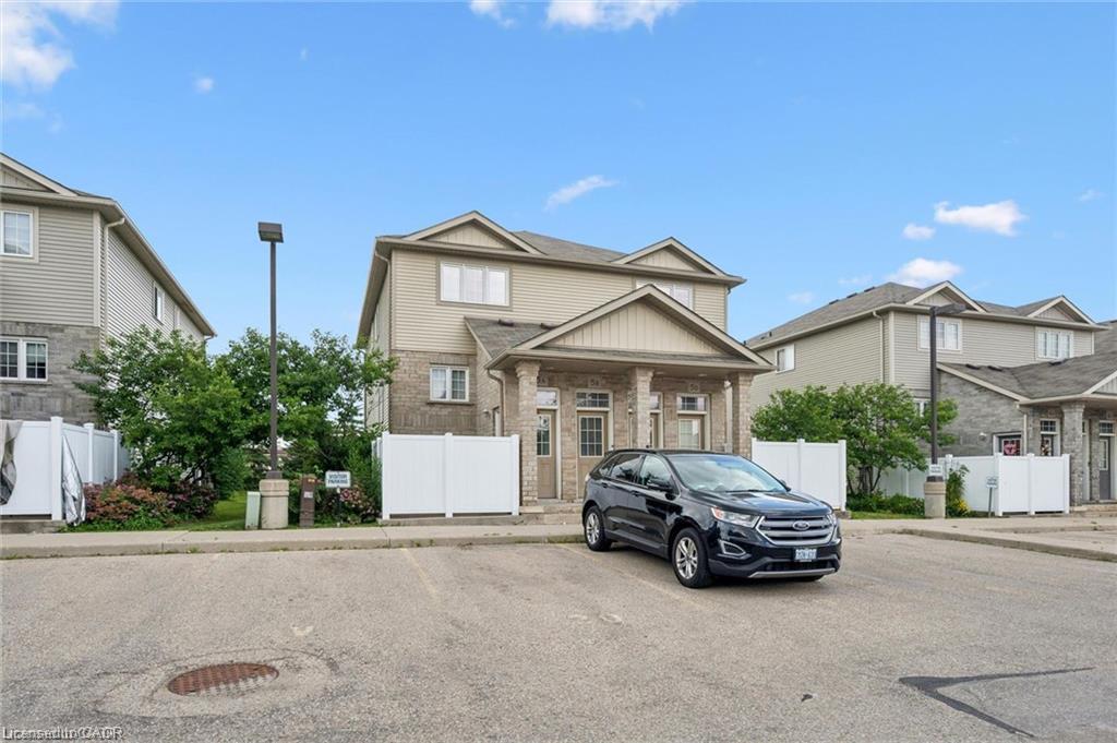 240-westmeadow-drive-kitchener-ontario-40856191