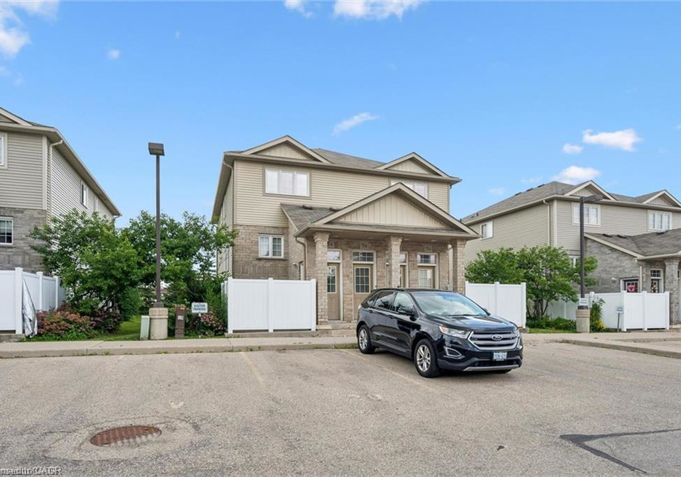 240-westmeadow-drive-kitchener-ontario-40856191