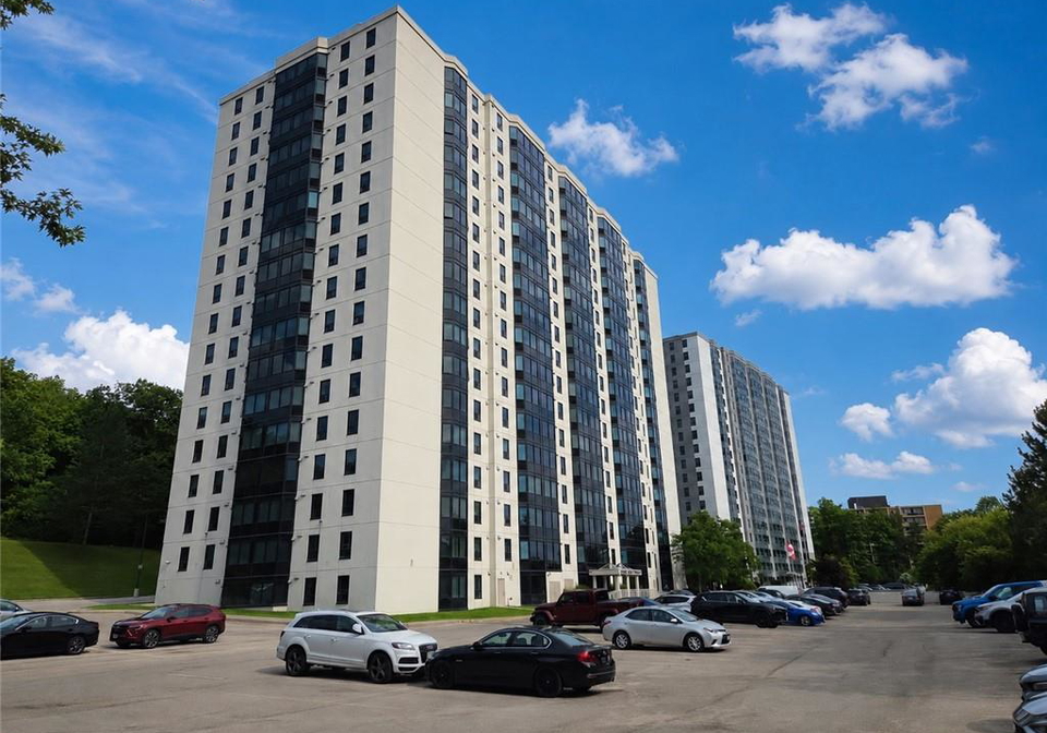 35-green-valley-drive-kitchener-ontario-40856212