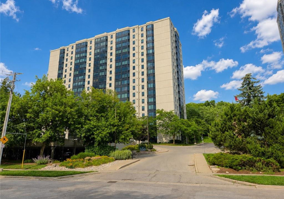 35-green-valley-drive-kitchener-ontario-40856212