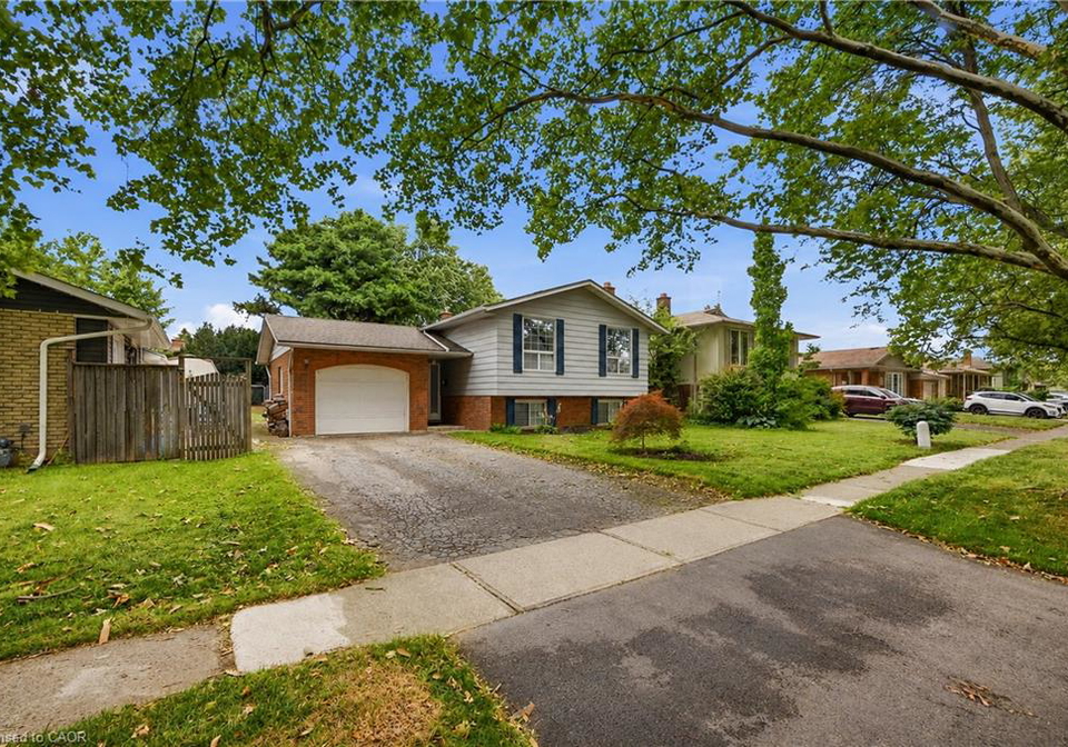 11-kimbermount-drive-st-catharines-ontario-40856245