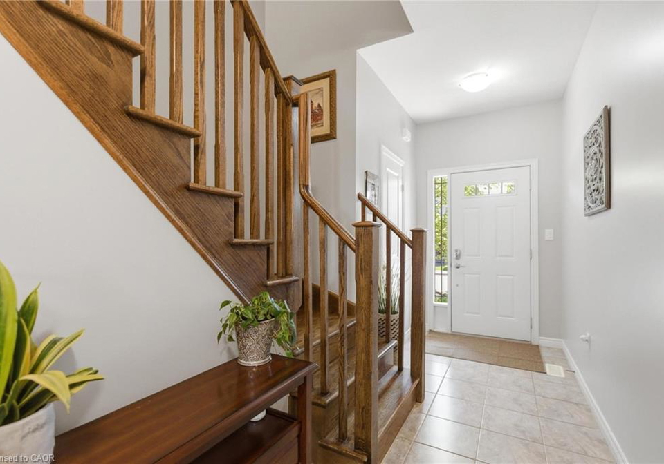6-chestnut-drive-grimsby-ontario-40856307