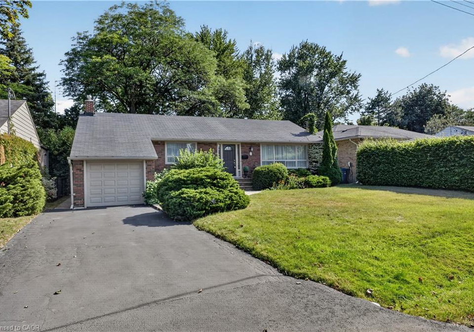 7-greening-crescent-etobicoke-ontario-40856317