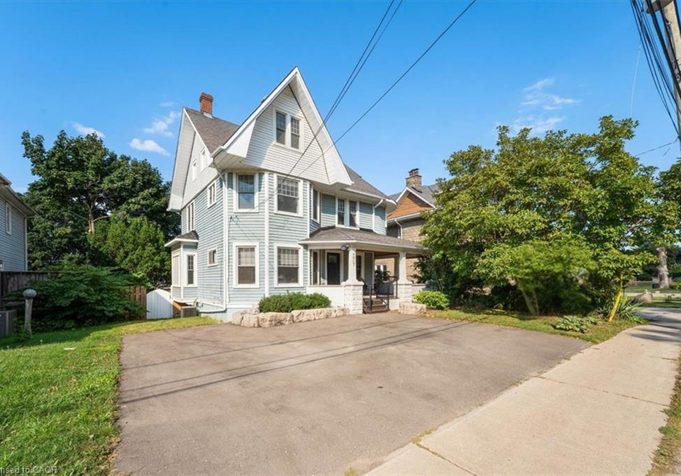 4917-king-street-e-beamsville-ontario-40856332