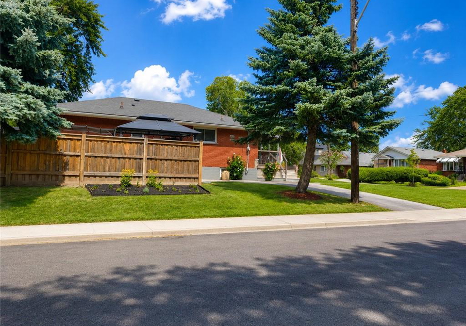 144-rendell-boulevard-hamilton-ontario-40856346