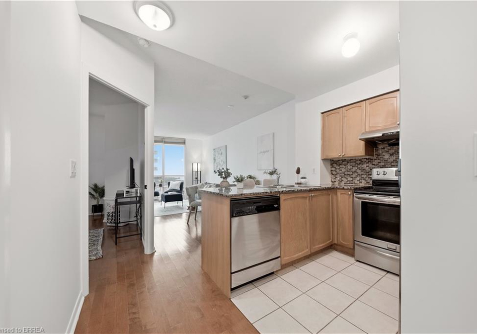 231-fort-york-boulevard-toronto-ontario-40856401