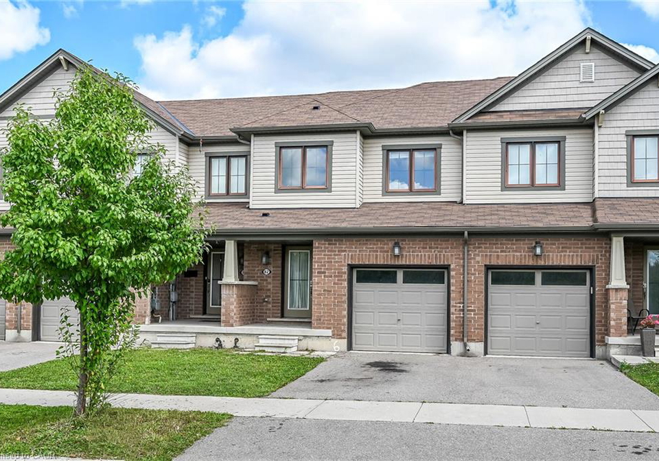 82-scarletwood-street-stoney-creek-ontario-40856410