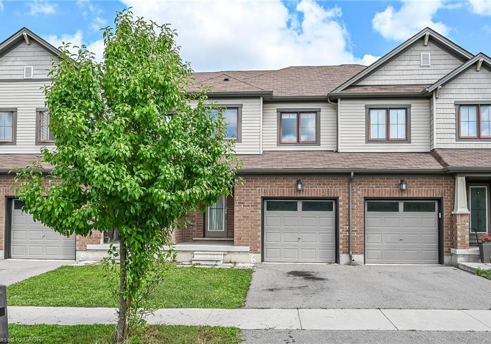 82-scarletwood-street-stoney-creek-ontario-40856410