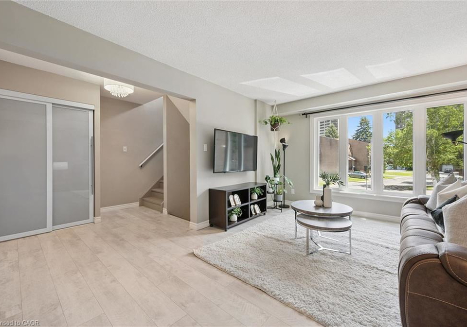 49-cedarwoods-crescent-kitchener-ontario-40856426