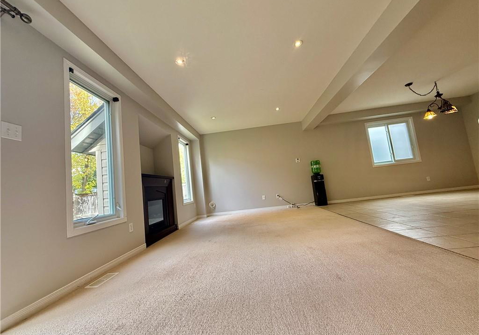 655-violet-street-waterloo-ontario-40856427
