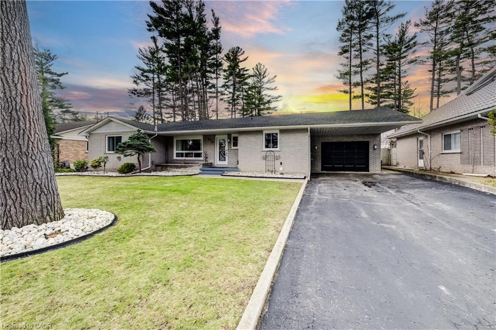 676-peel-street-delhi-ontario-40856436