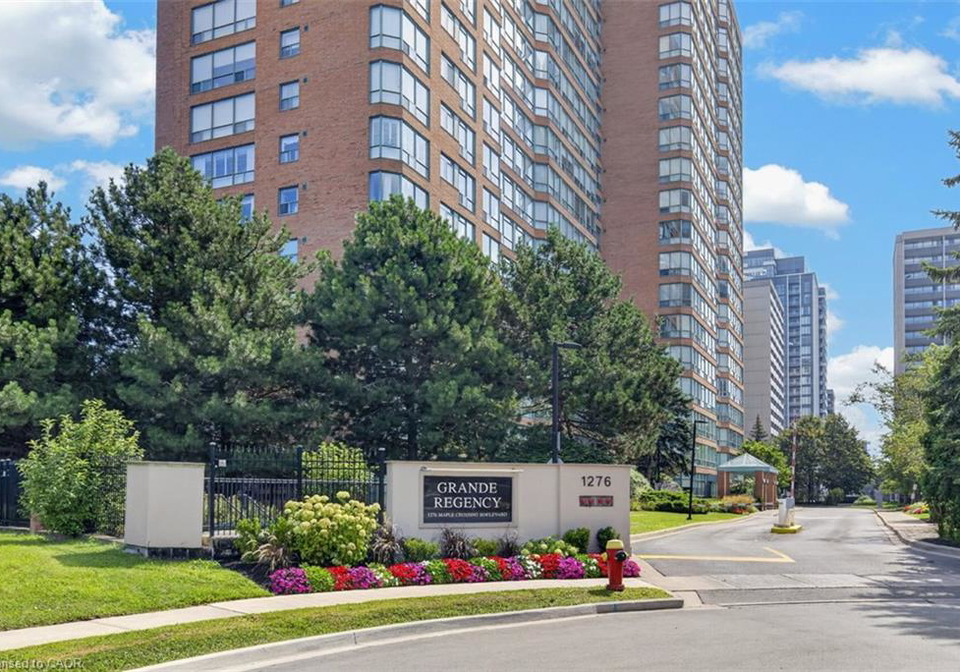 1276-maple-crossing-boulevard-burlington-ontario-40856517