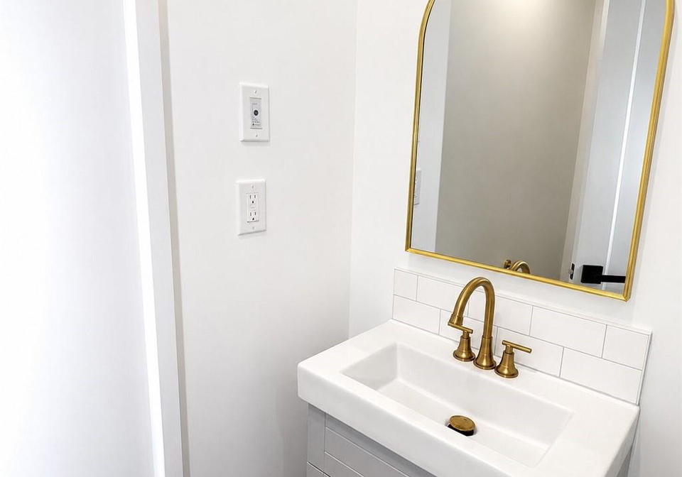 17-white-avenue-north-york-ontario-40856531
