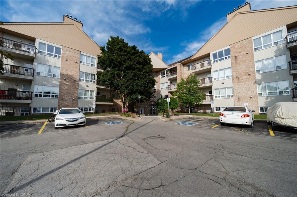 15-hofstetter-avenue-kitchener-ontario-40856532