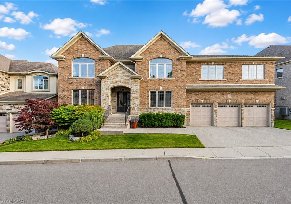258-edgewater-crescent-kitchener-ontario-40856536
