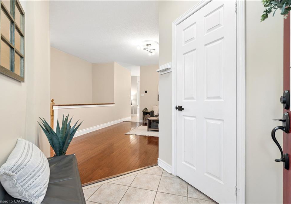 27-spruce-boulevard-acton-ontario-40856552