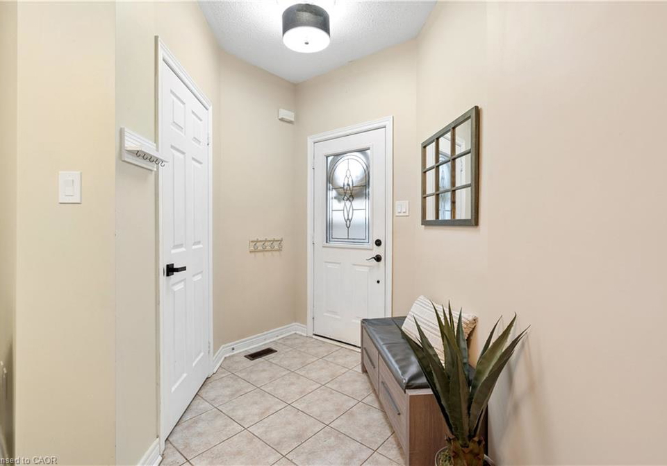 27-spruce-boulevard-acton-ontario-40856552