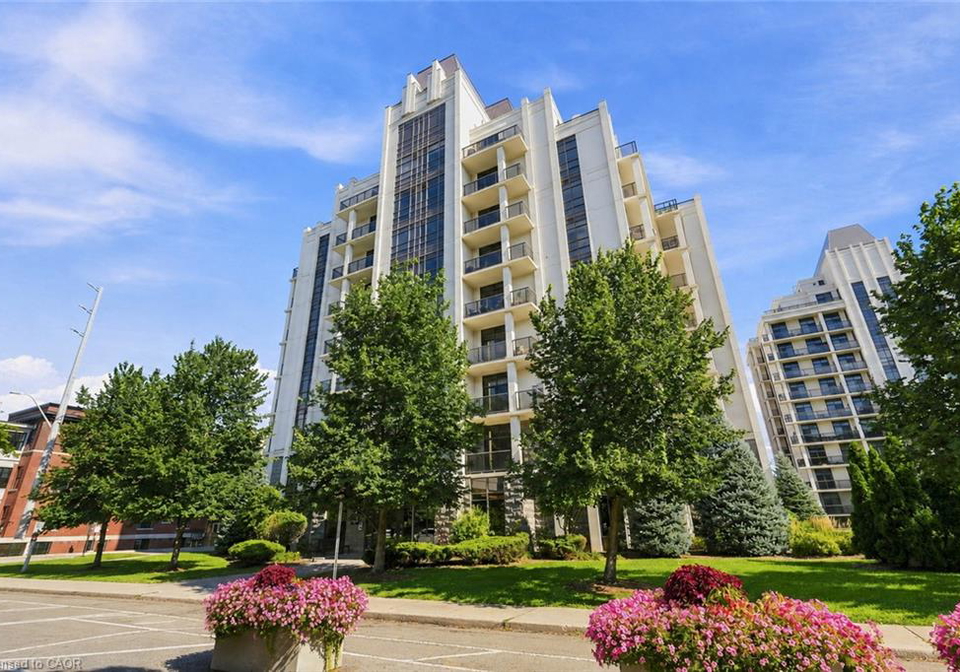 90-charlton-avenue-w-hamilton-ontario-40856576