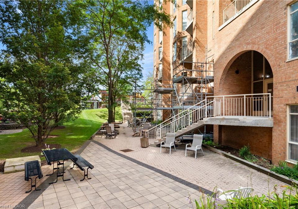 1414-king-street-e-kitchener-ontario-40856594