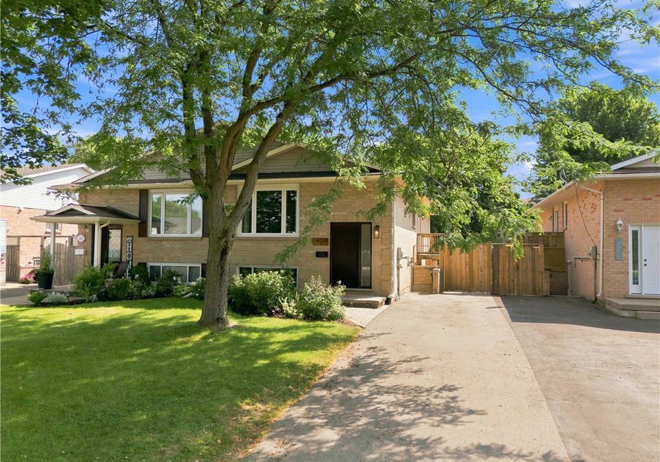 4533-carriage-road-lincoln-ontario-40856596
