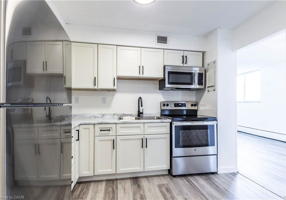 975-warwick-court-burlington-ontario-40856631