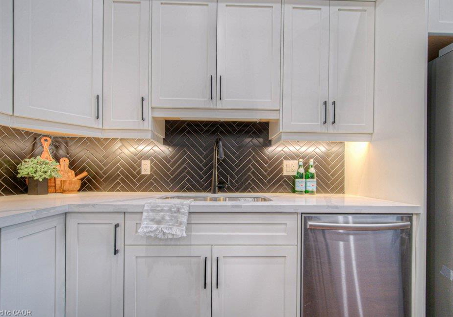 1-bond-street-cambridge-ontario-40856633