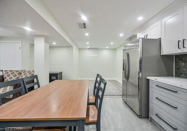 31-joseph-court-hamilton-ontario-40856641