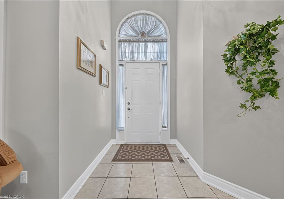 42-hillgarden-avenue-stoney-creek-ontario-40856647