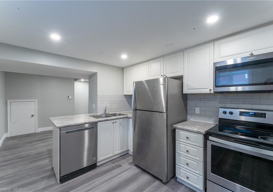 244-upper-paradise-road-hamilton-ontario-40856691