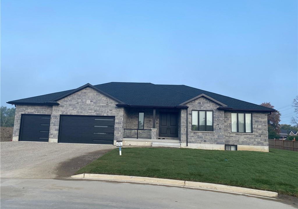 34-orchard-drive-stratford-ontario-40856698