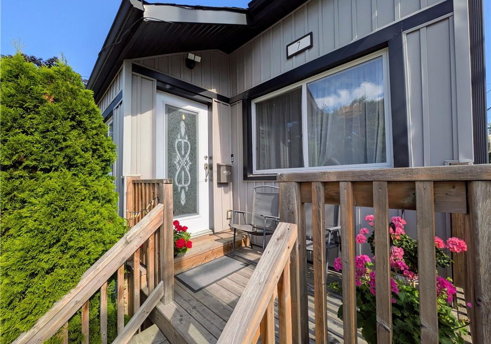 7-campbell-avenue-hamilton-ontario-40856725