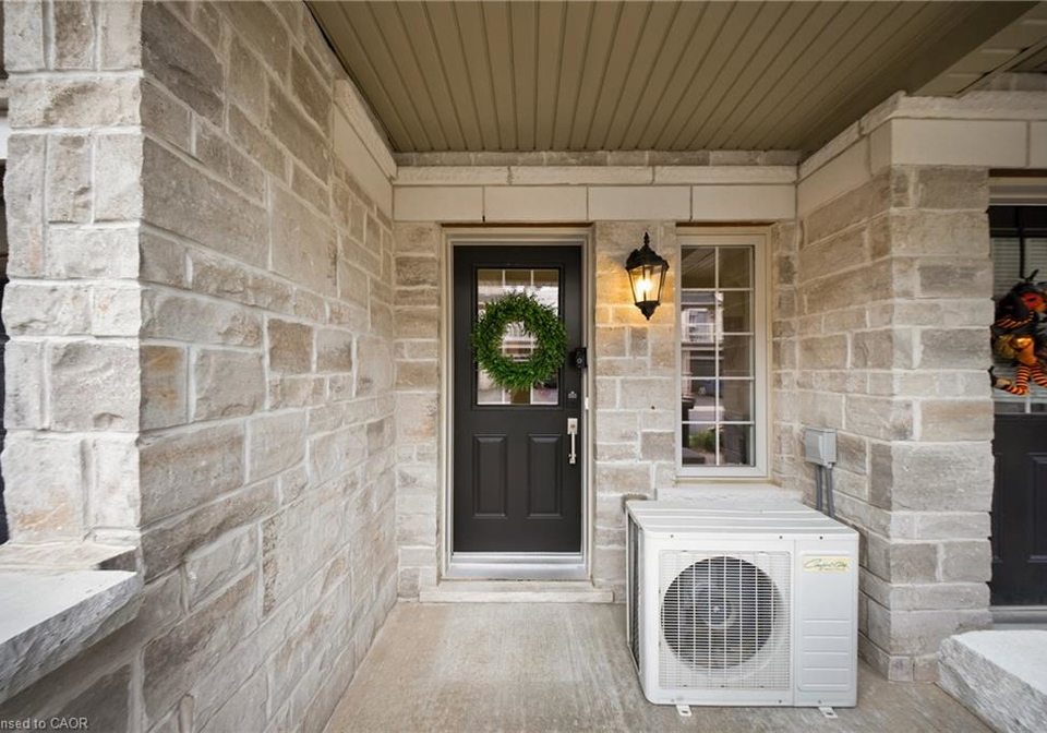 215-dundas-street-e-waterdown-ontario-40856775