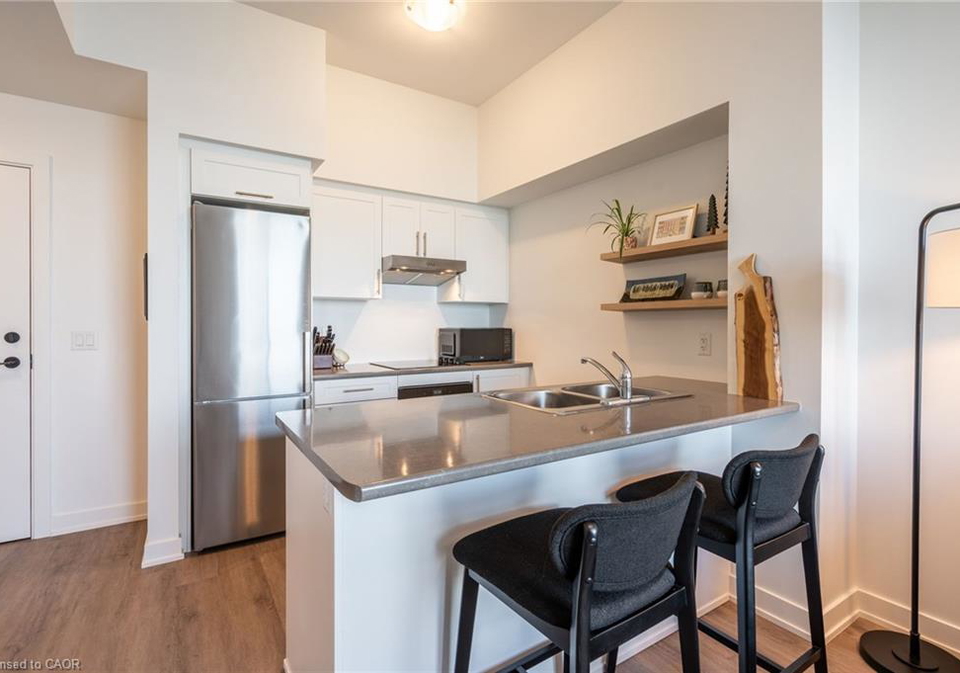 600-north-service-road-stoney-creek-ontario-40856780