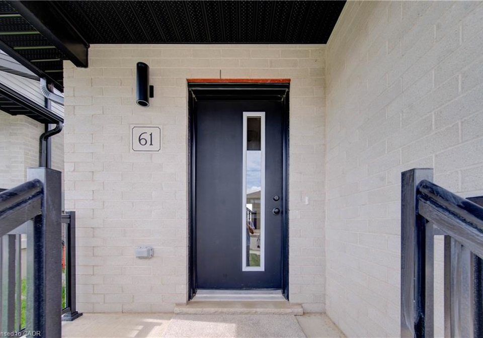 61-newstead-road-paris-ontario-40856863