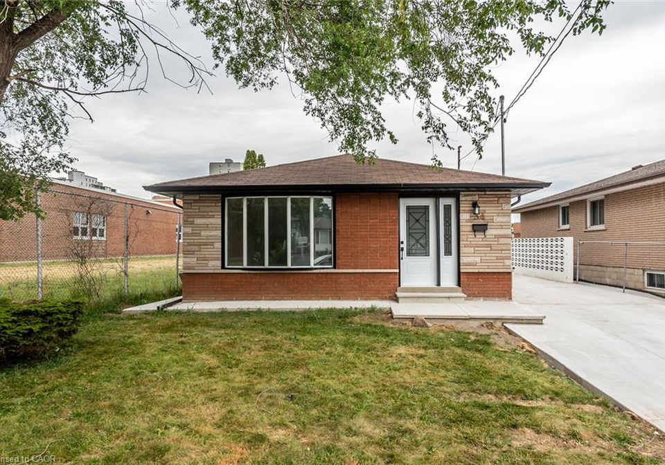 34-hollydene-place-hamilton-ontario-40856866