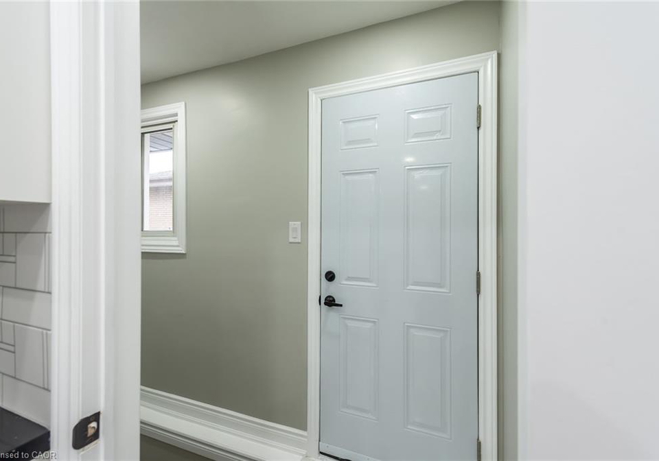 34-hollydene-place-hamilton-ontario-40856866
