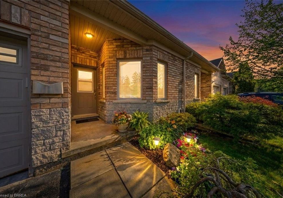 10-cobblestone-drive-paris-ontario-40856867