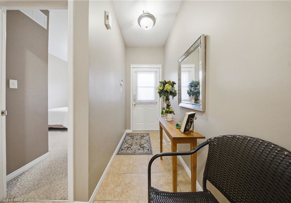 10-cobblestone-drive-paris-ontario-40856867