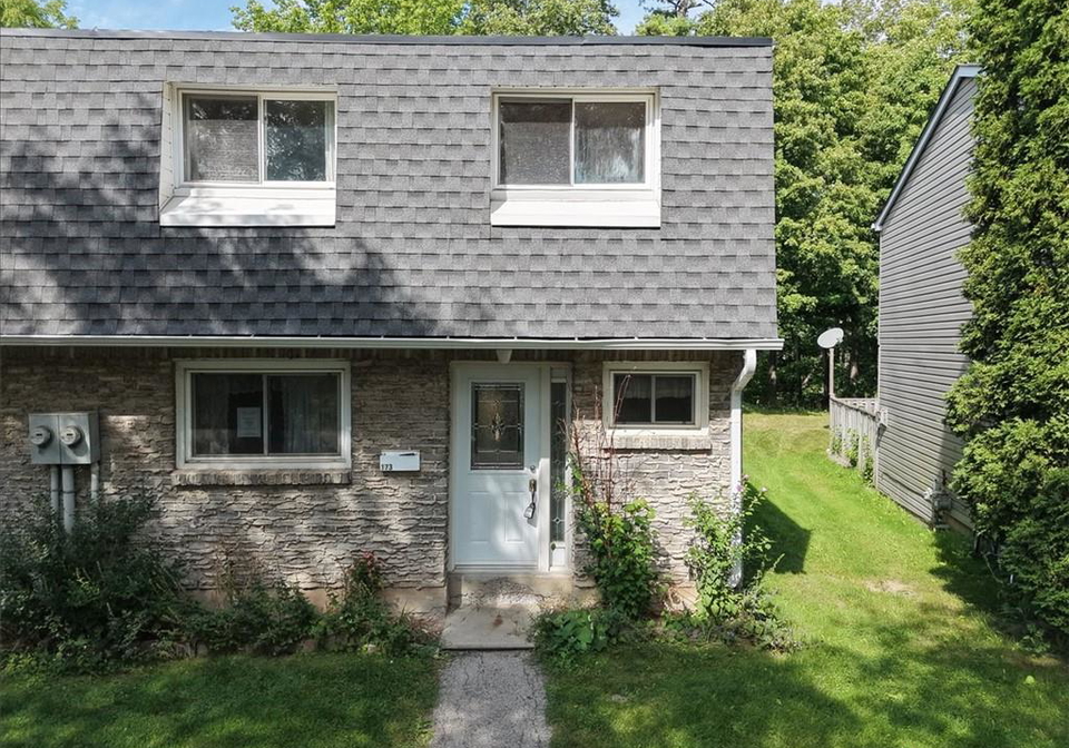2050-uppermiddle-road-burlington-ontario-40856880